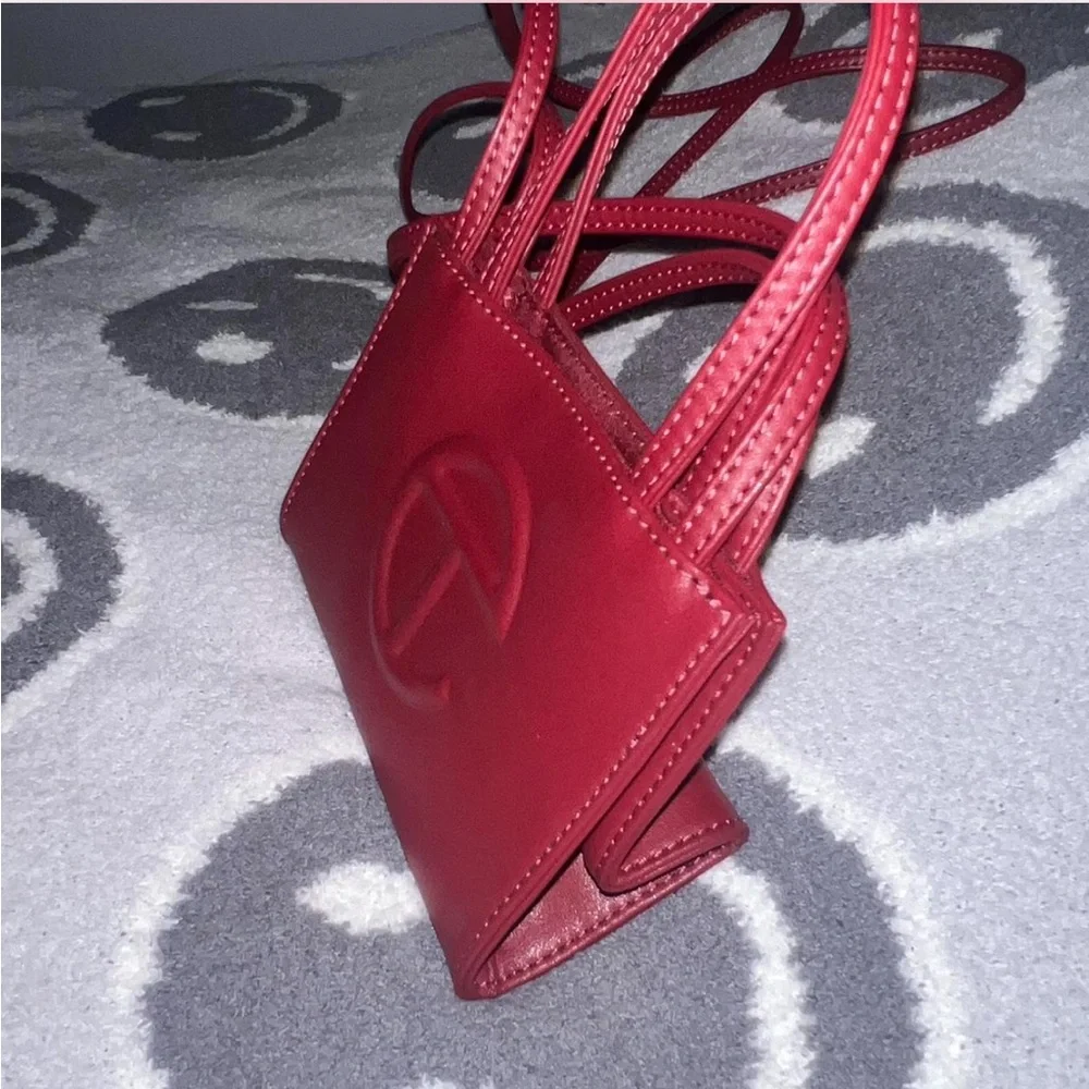 Telfar - Picture 3 of 3